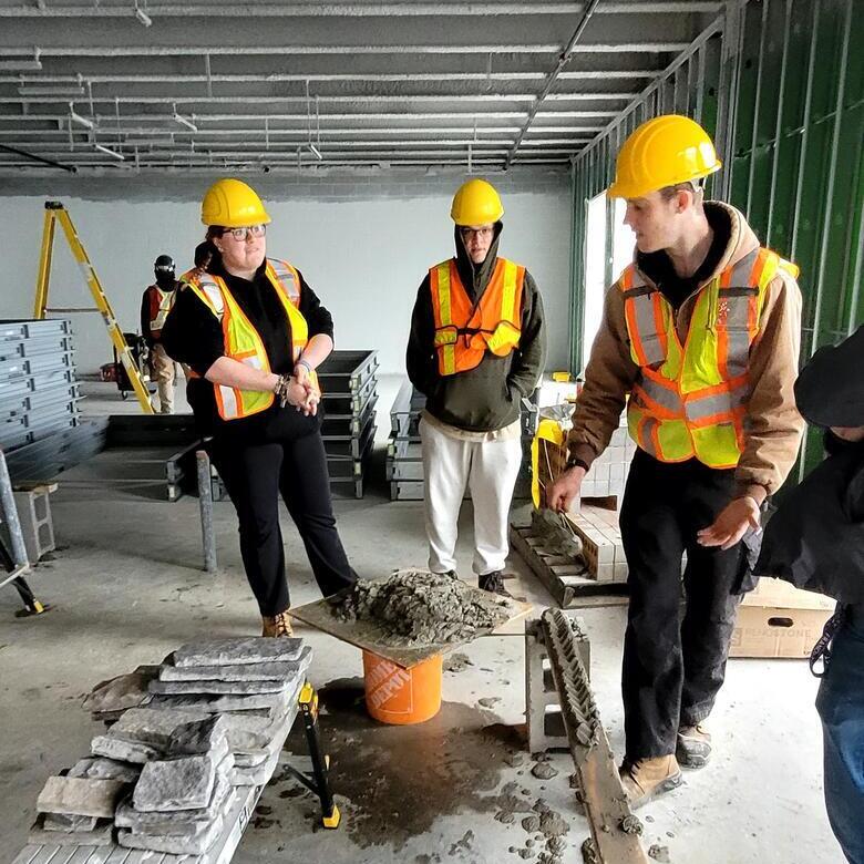 Les élèves du CCFO au chantier!!!